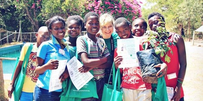 VOLUNTEER IN KENYA : Teaching & Education Program