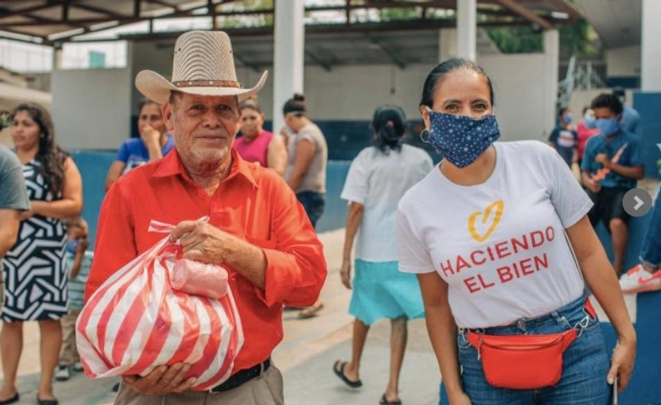 voluntaria del Días de las Buenas Acciones Honduras