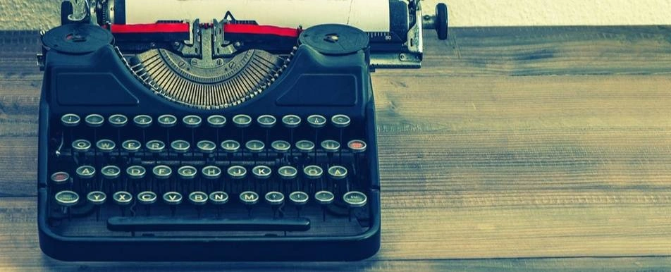 A close up of a typewriter.