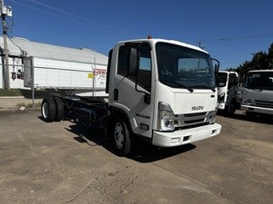2024 Isuzu NPR XD