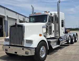 2022 Kenworth W900