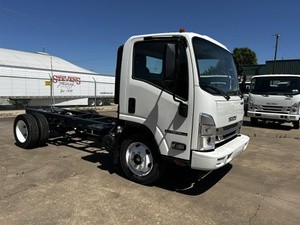 2024 Isuzu NPR-HD