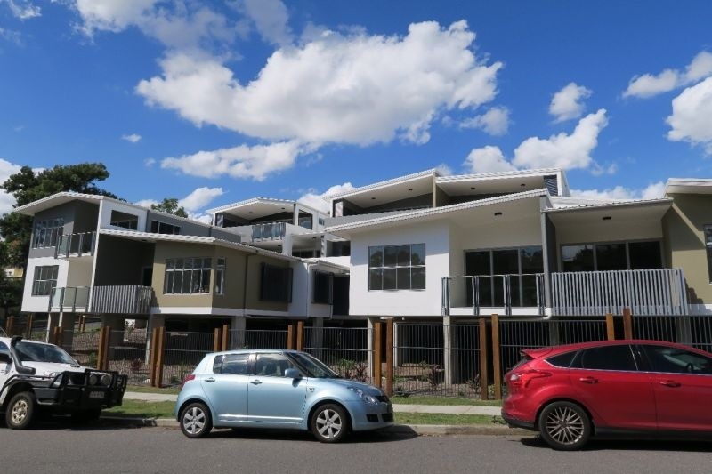 1/96 Dell Road St Lucia QLD 4067