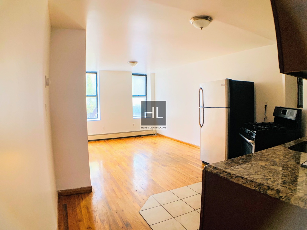 Prime South Slope 3 Bedroom Apartment On 4 Ave Rental